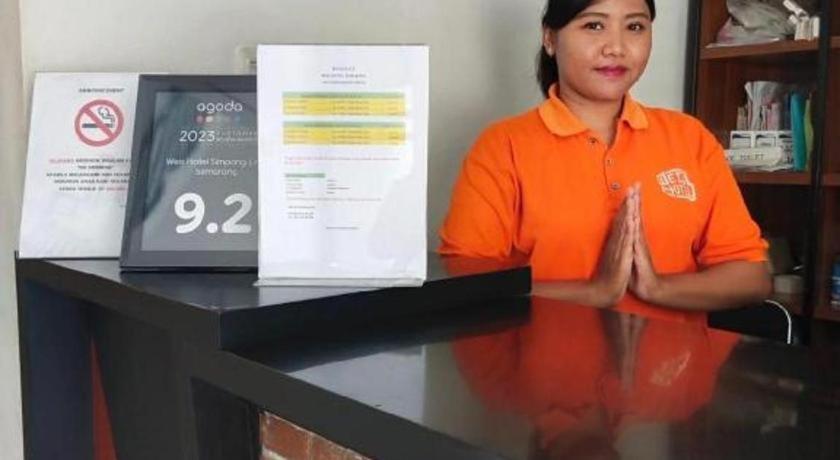 Weis Hotel Simpang Lima 세마랑 외부 사진