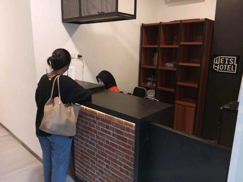 Weis Hotel Simpang Lima 세마랑 외부 사진